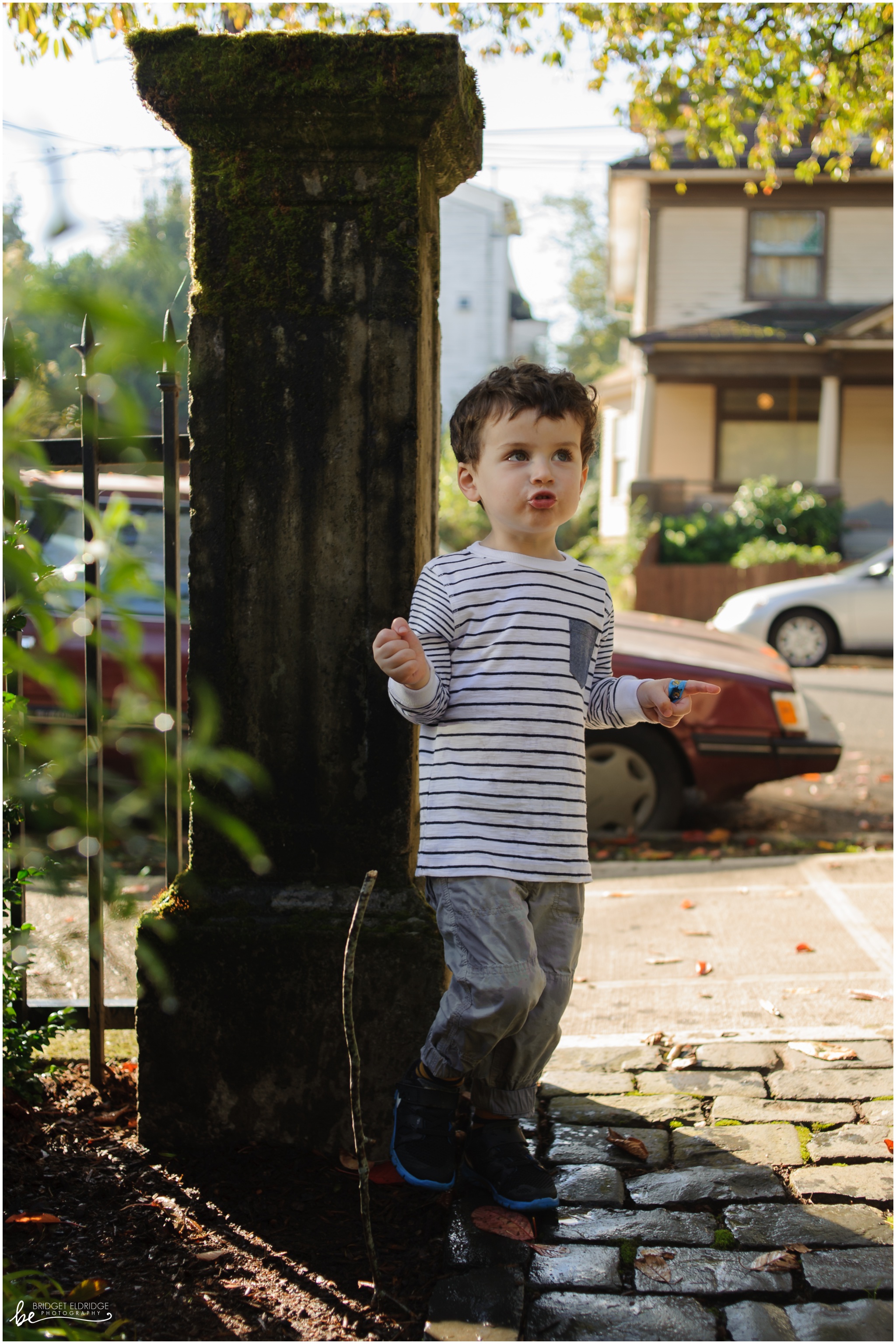 dc-day-the-life-family-photography-rowands-010025.jpg little boy makes a silly face